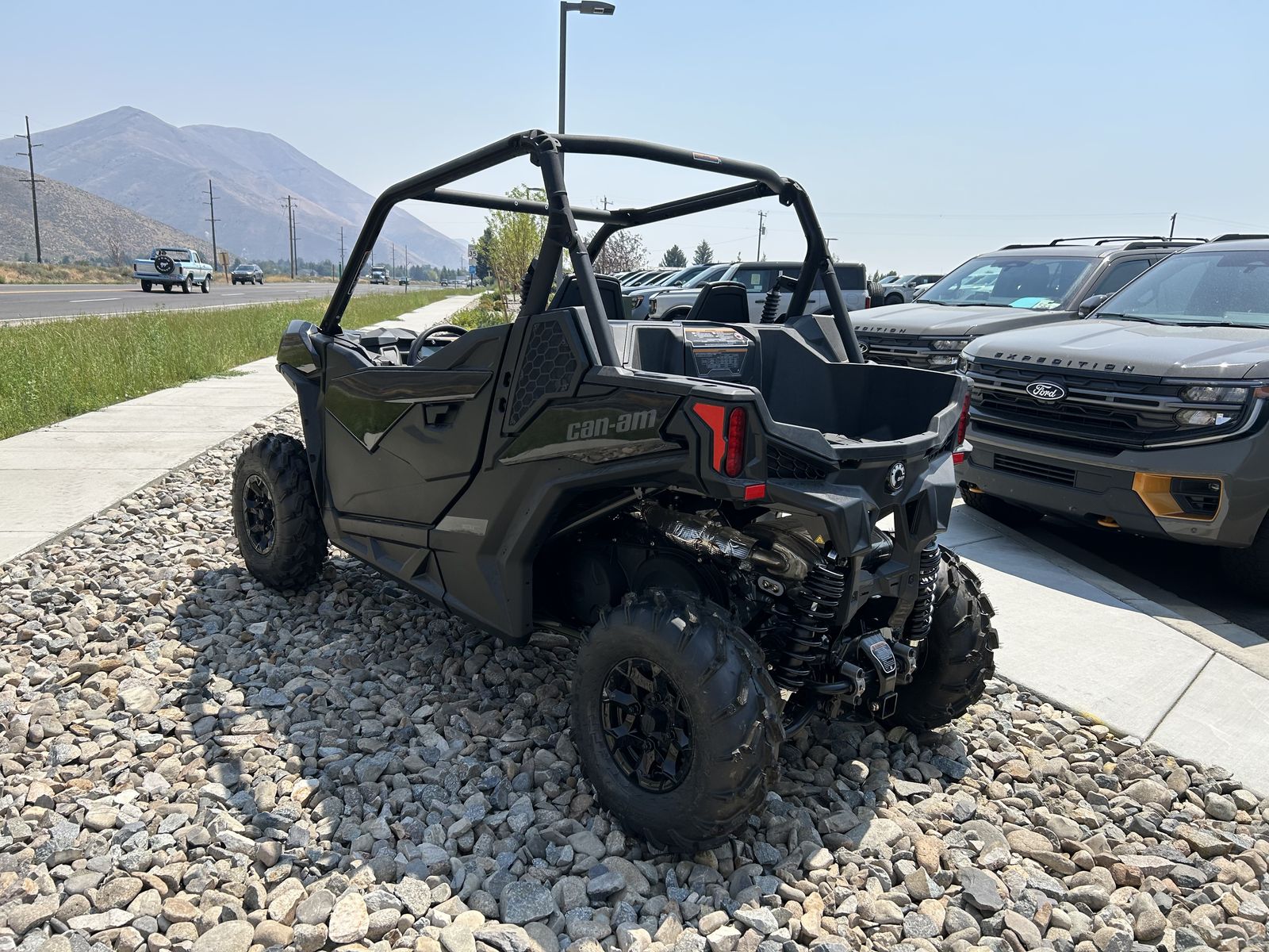 Main image 9