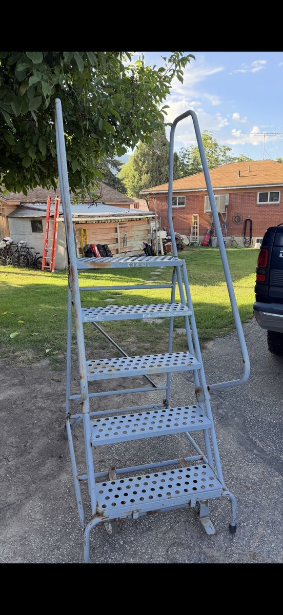 Cotterman Rolling Steel Safety Ladder 5 Step with Handrails