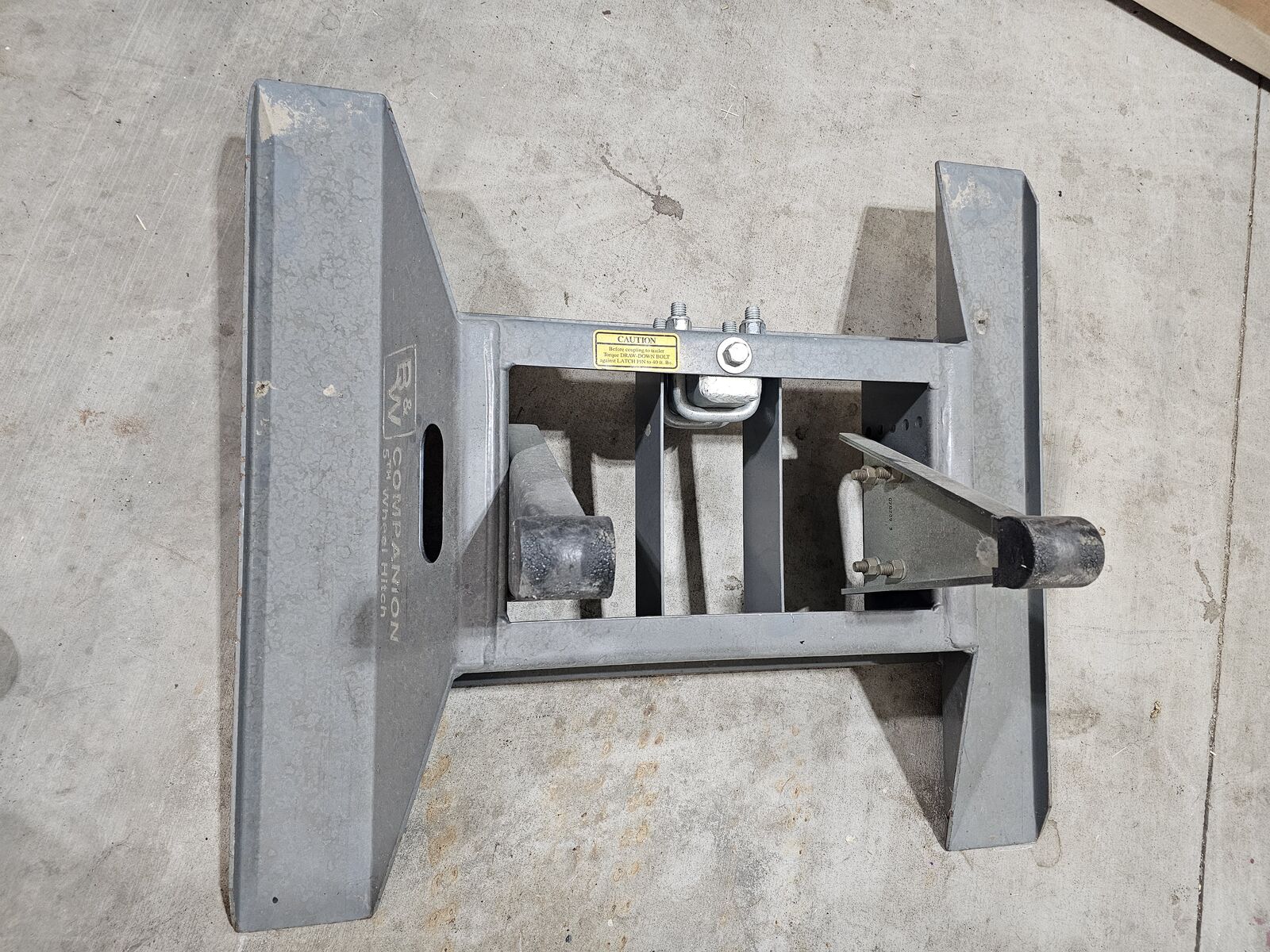 B&W Companion Fifth Wheel Hitch