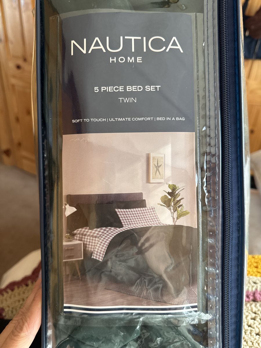 Twin Solid/plaid Bedding Set