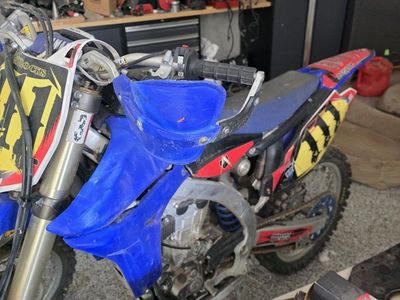 Yamaha YZ450F Off-Road Dirt Bike