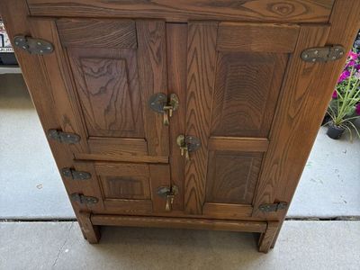 Very Nice Antique 1900s Ice Box