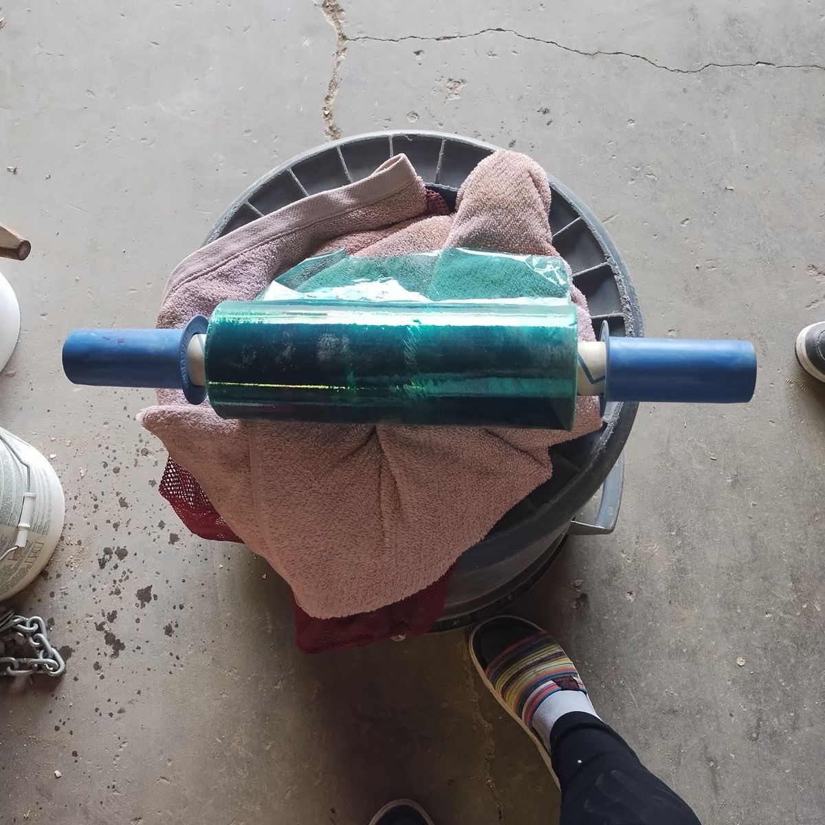 Plastic Wrap And Roller