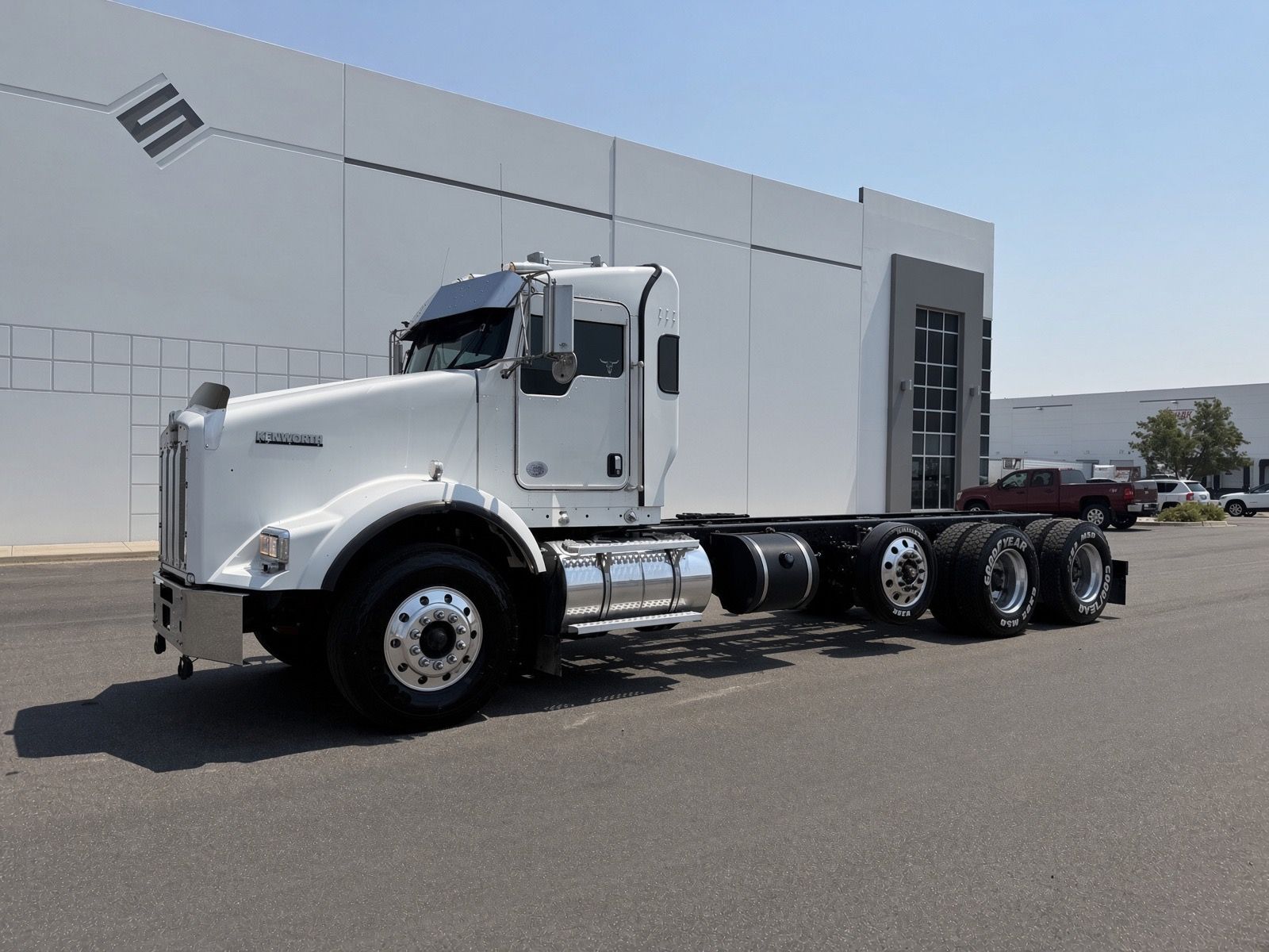 2020 Kenworth - Low Miles Heavy Hauler