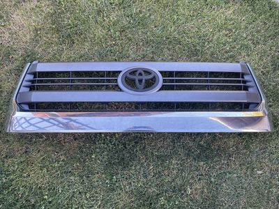 Toyota Tundra Grille