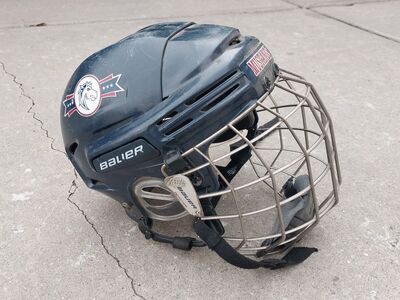 youth hockey helmet and mask