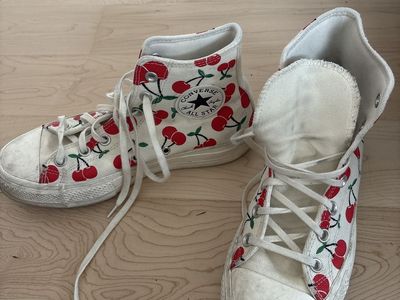 Platform ladies Converse high tops