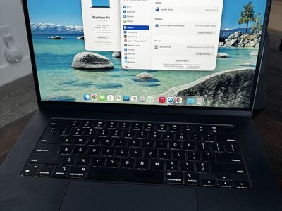 Apple MacBook Air 15-inch M2 8GB RAM 256GB SSD Midnight