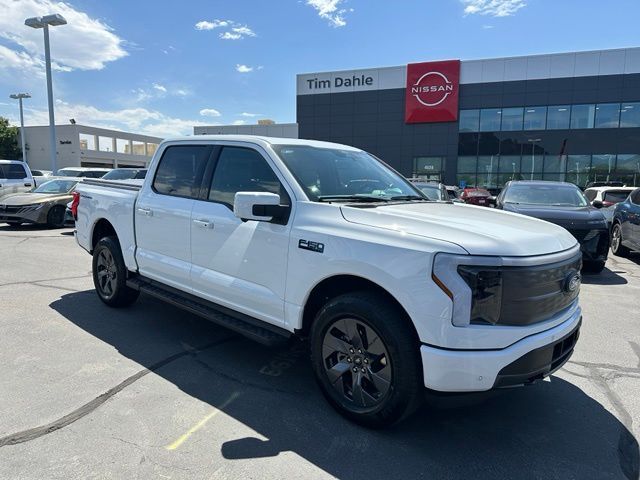 2025 Ford F-150 Lightning Lariat