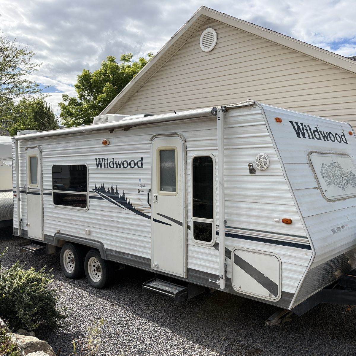 Travel trailer