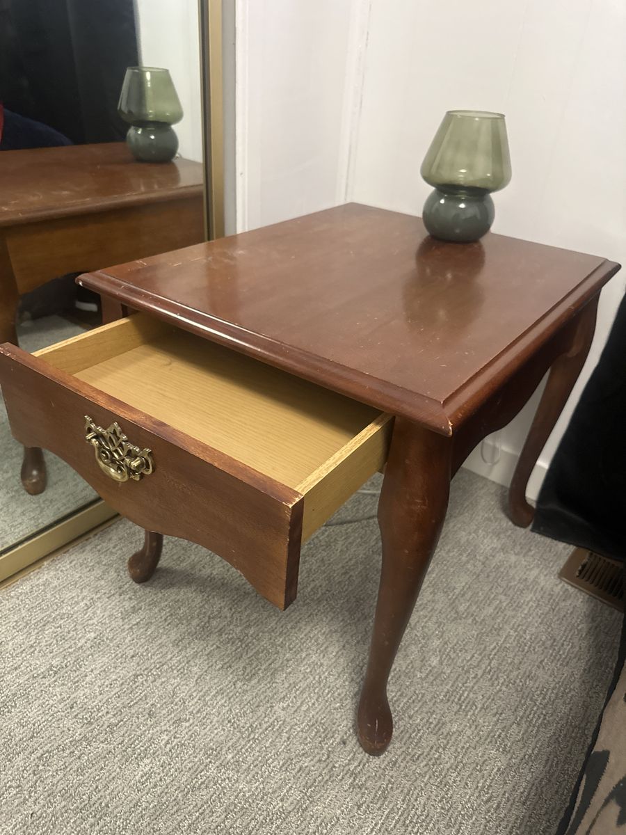 End table