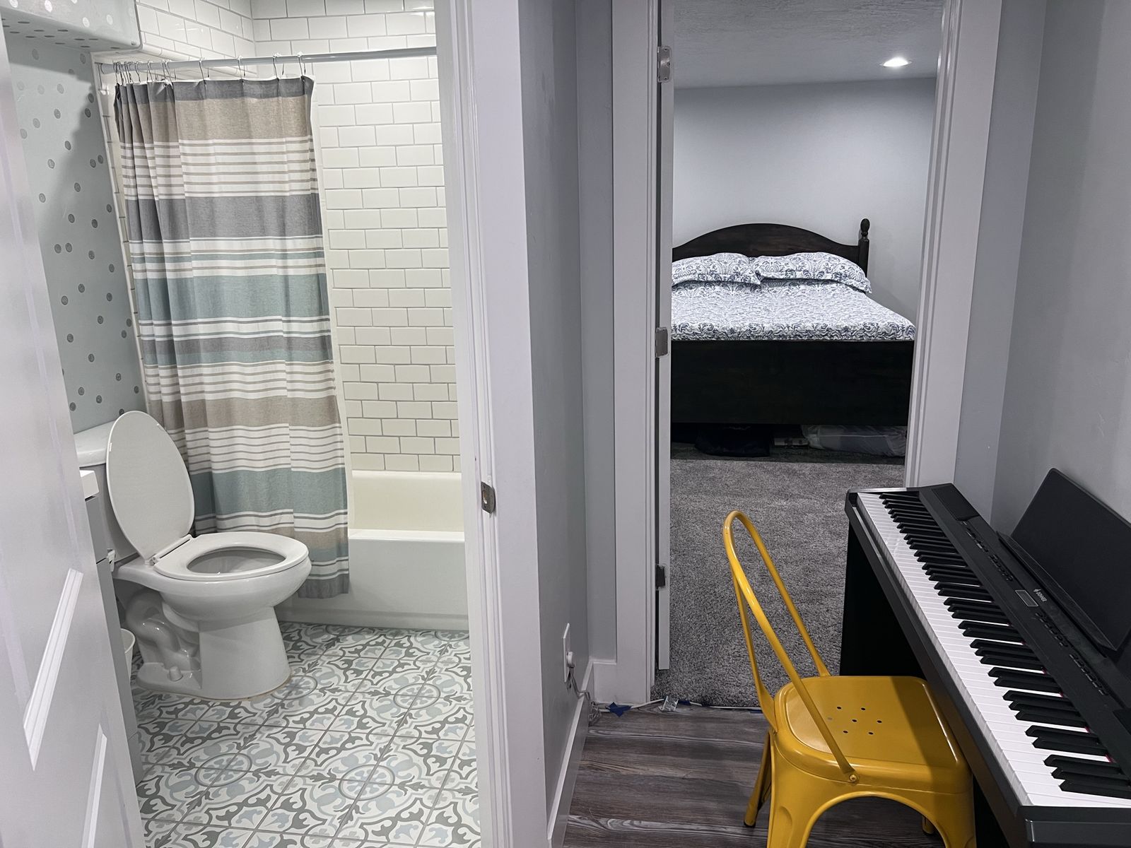 Private bedroom/bath for rent for single woman