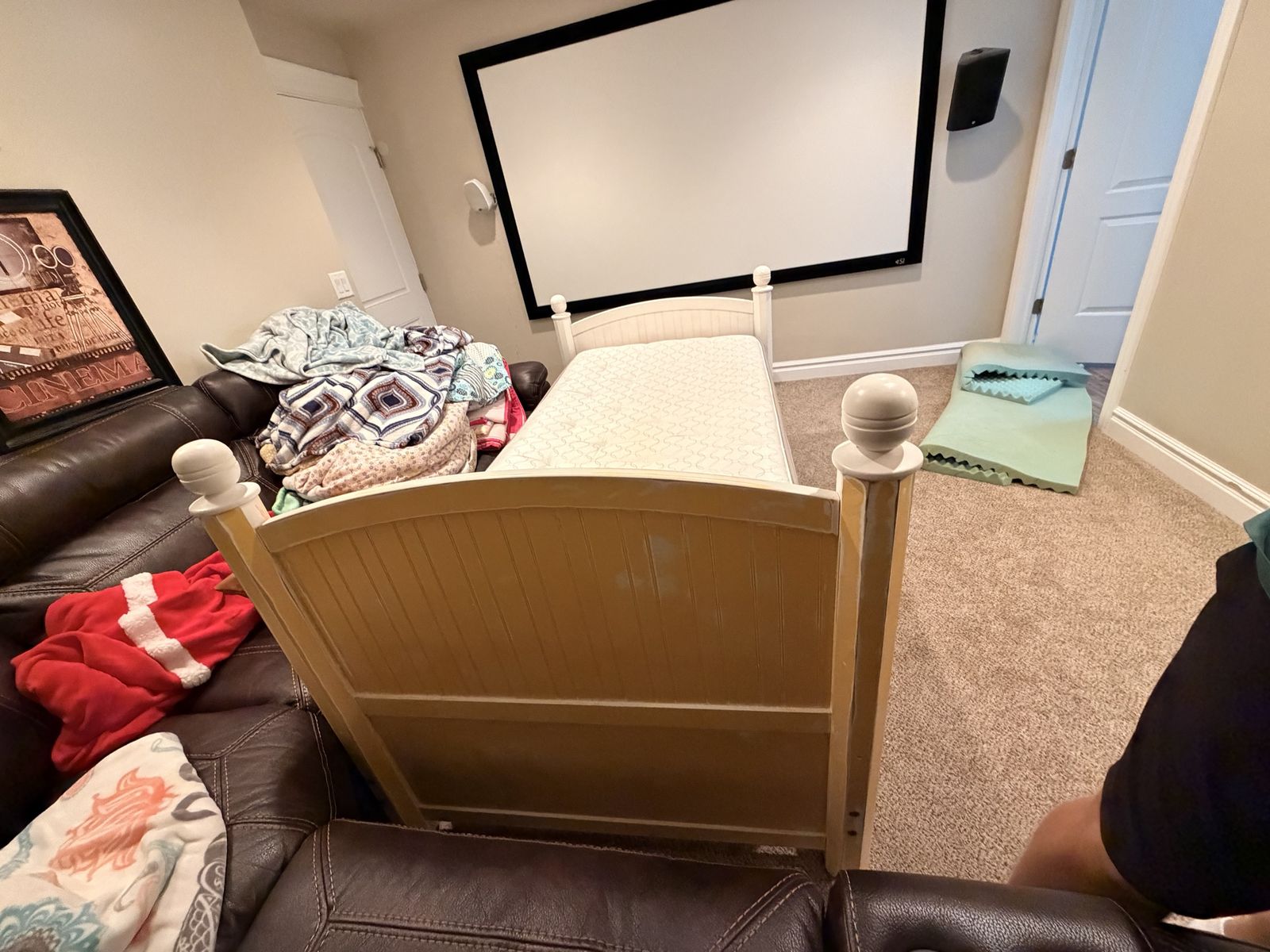 Main image 6