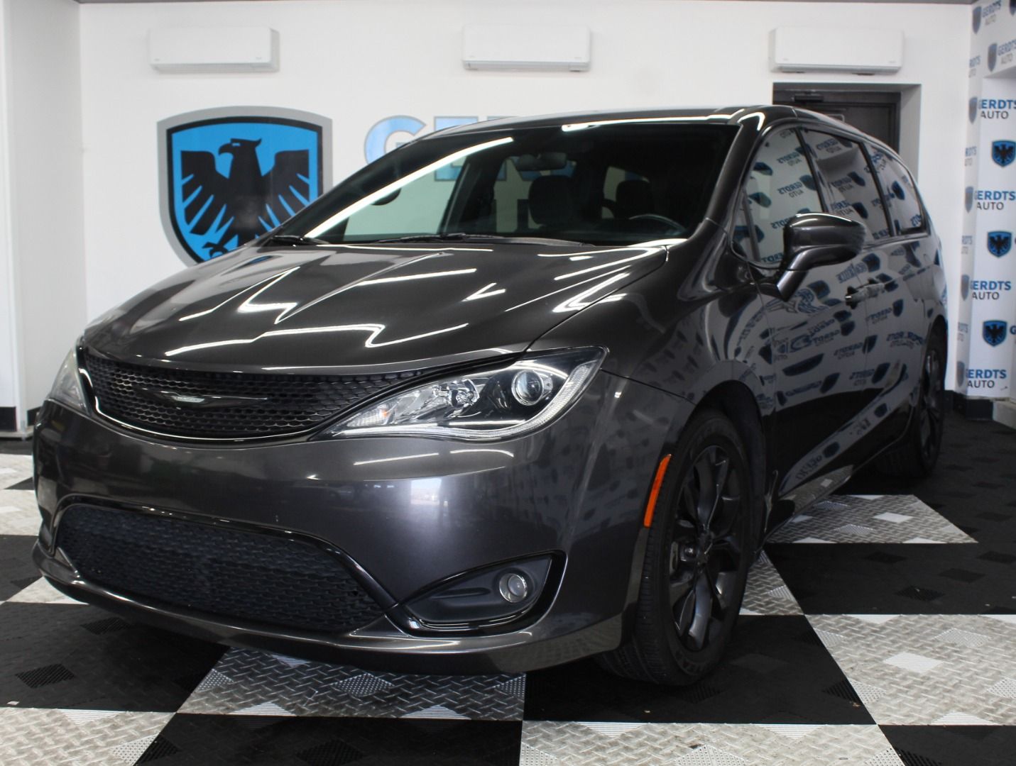 2018 CHRYSLER PACIFICA Touring Plus