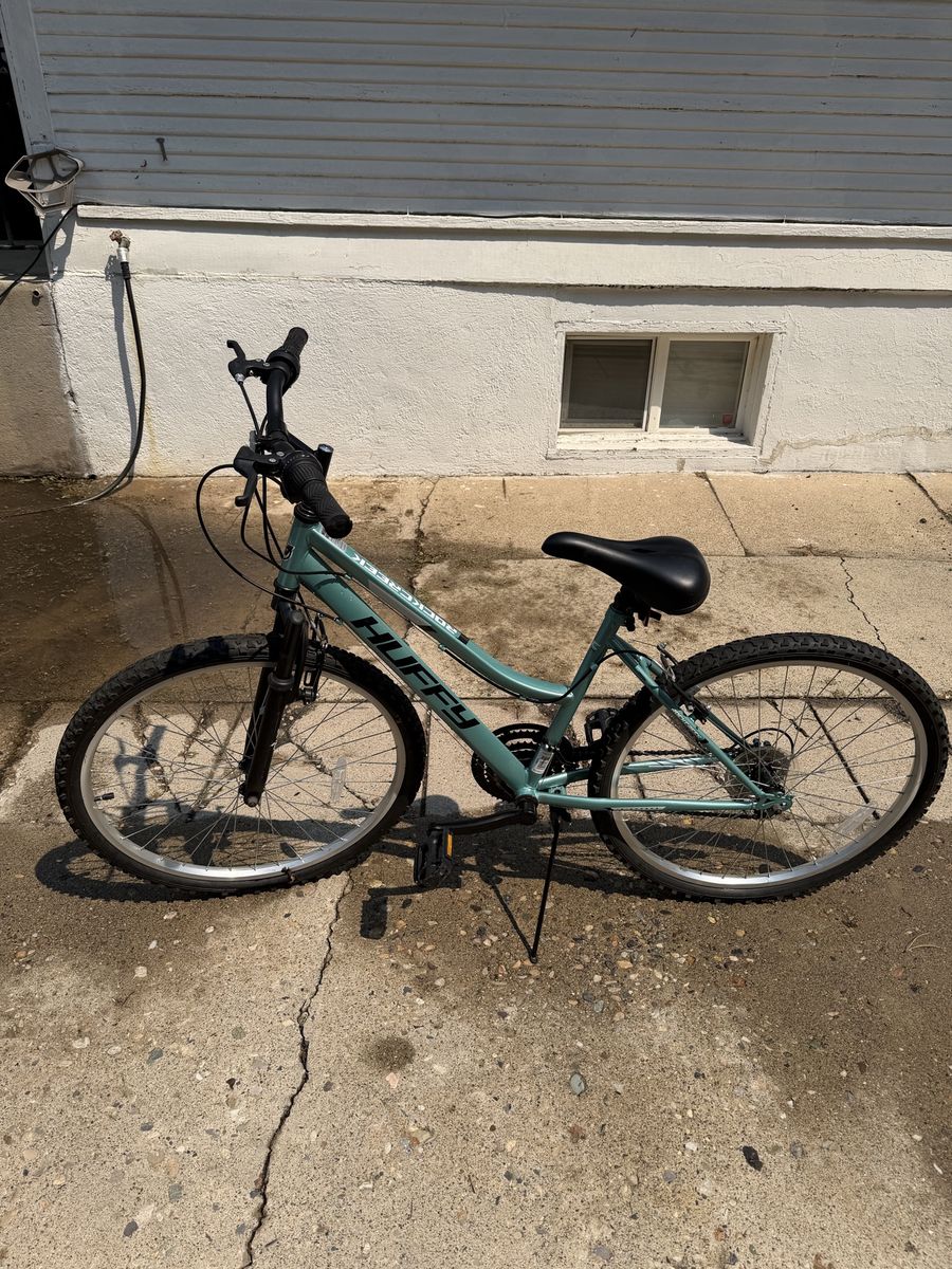 Huffy Rock Creek Mountain Bike - Teal Blue