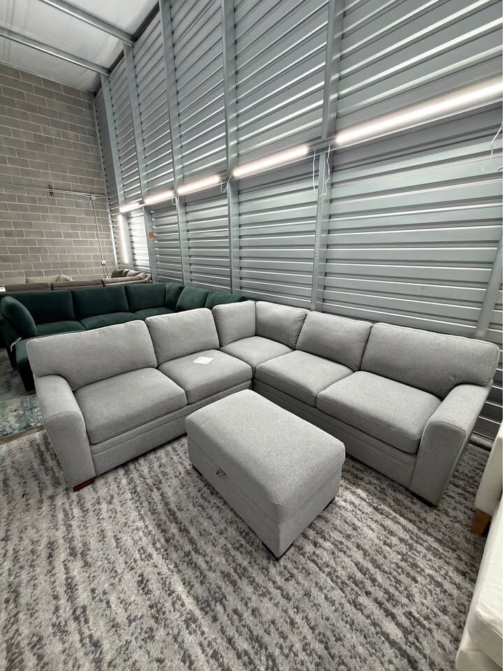 Thomasville Sectional with Storage Ottoman – 50% OFF