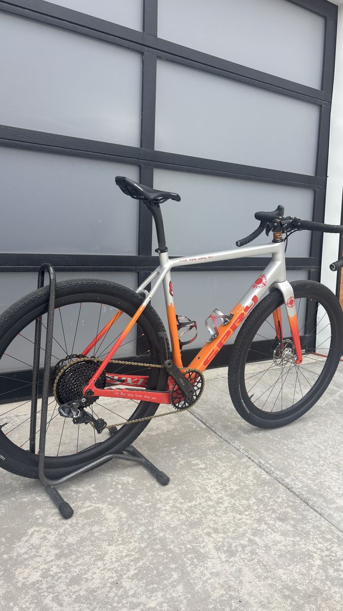 Gravel Bike - Spry - size 56