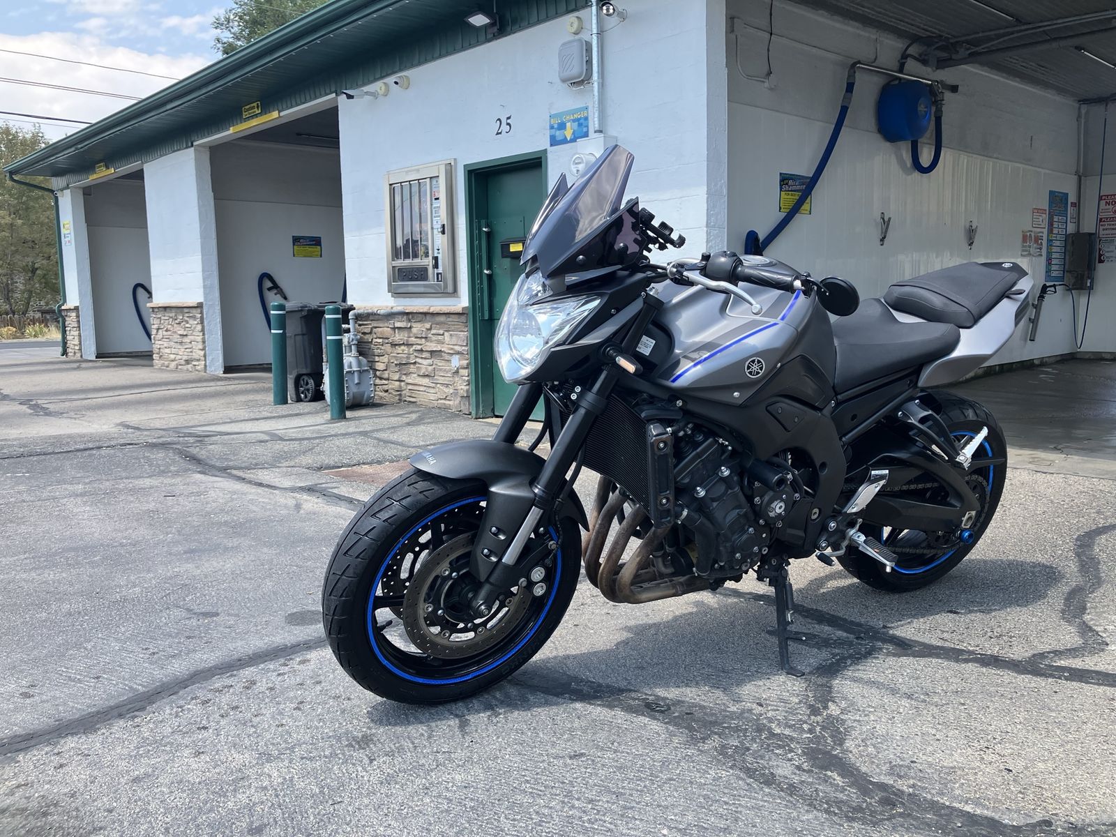 Yamaha FZ8 
