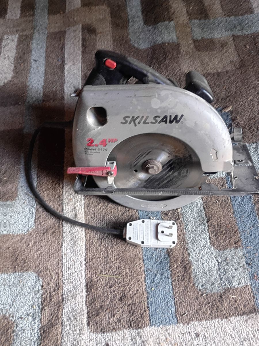 Skilsaw circular saw