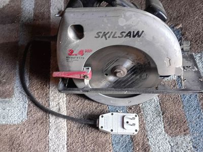 Skilsaw circular saw