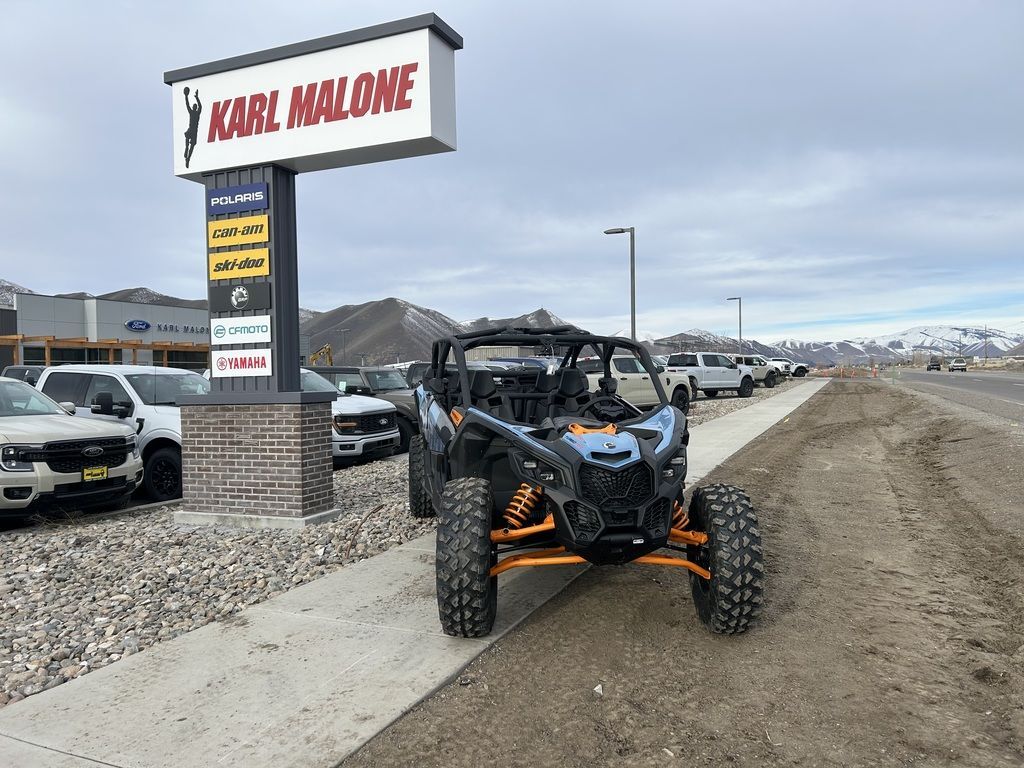2026 Can-Am® Maverick X3 MAX DS Turbo RR Scandi Blue & Orange Crush