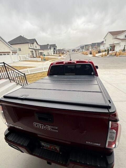 Tonneau Cover Trifold