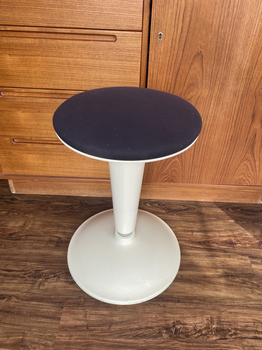 3 Cool "active" stools (see video)