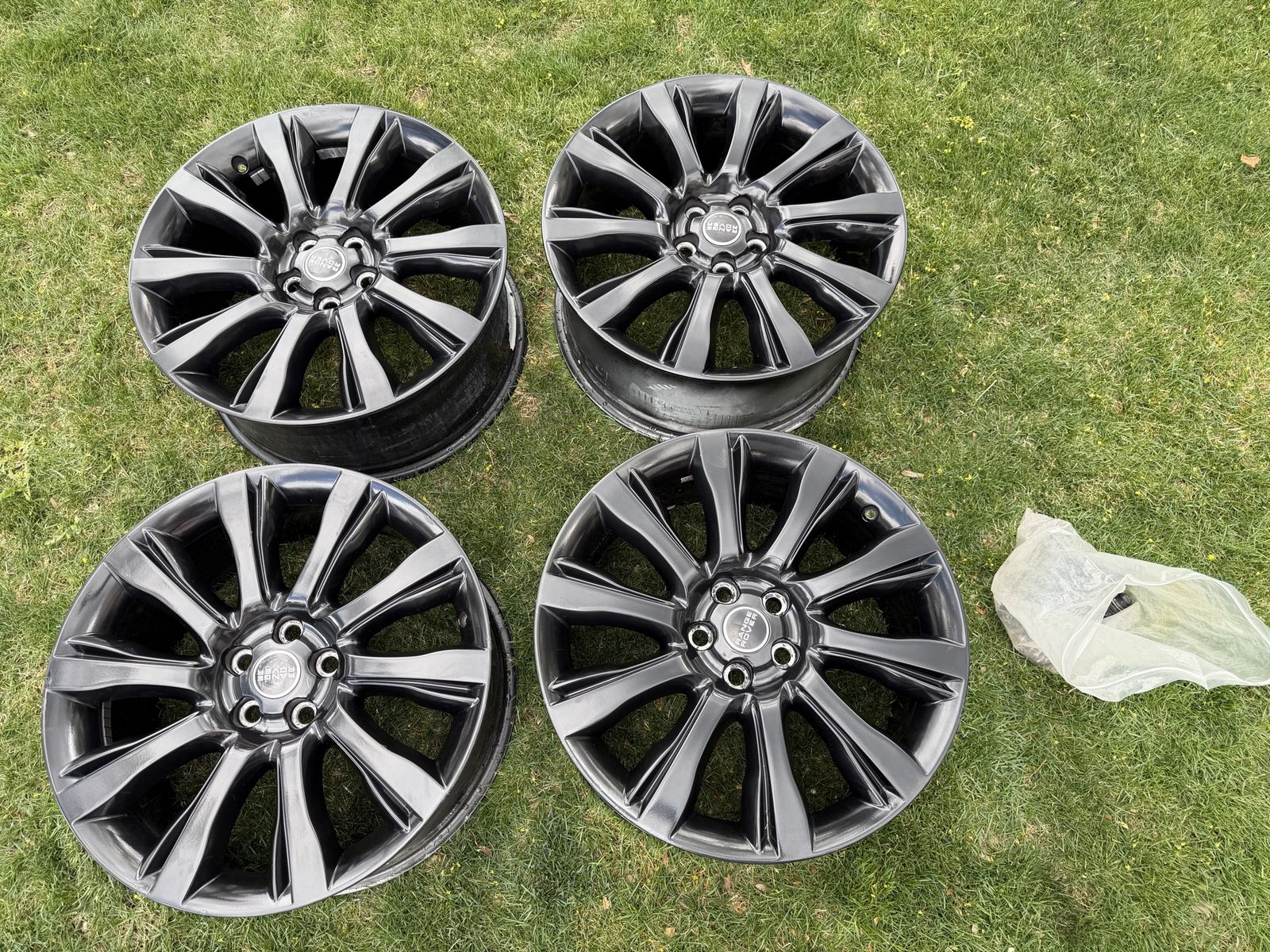 Land Rover Range Rover 21" Wheels