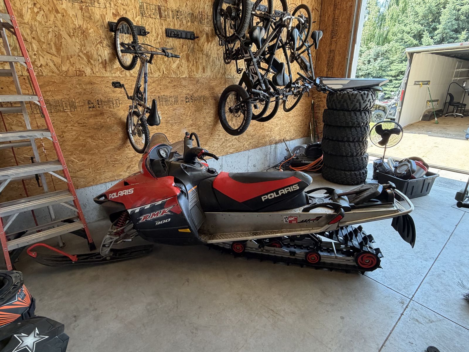 2009 Polaris 900 snowmobile