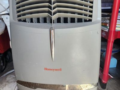 Honeywell evaporative cooler.