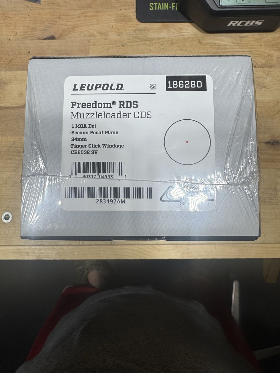 Leupold Freedom RDS Muzzleloader CDS Red Dot Sight (186280) - 1 MOA Dot 34mm