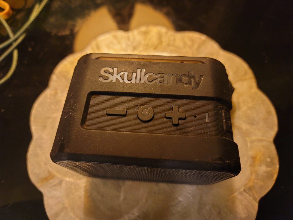 Skullcandy Bluetooth speaker