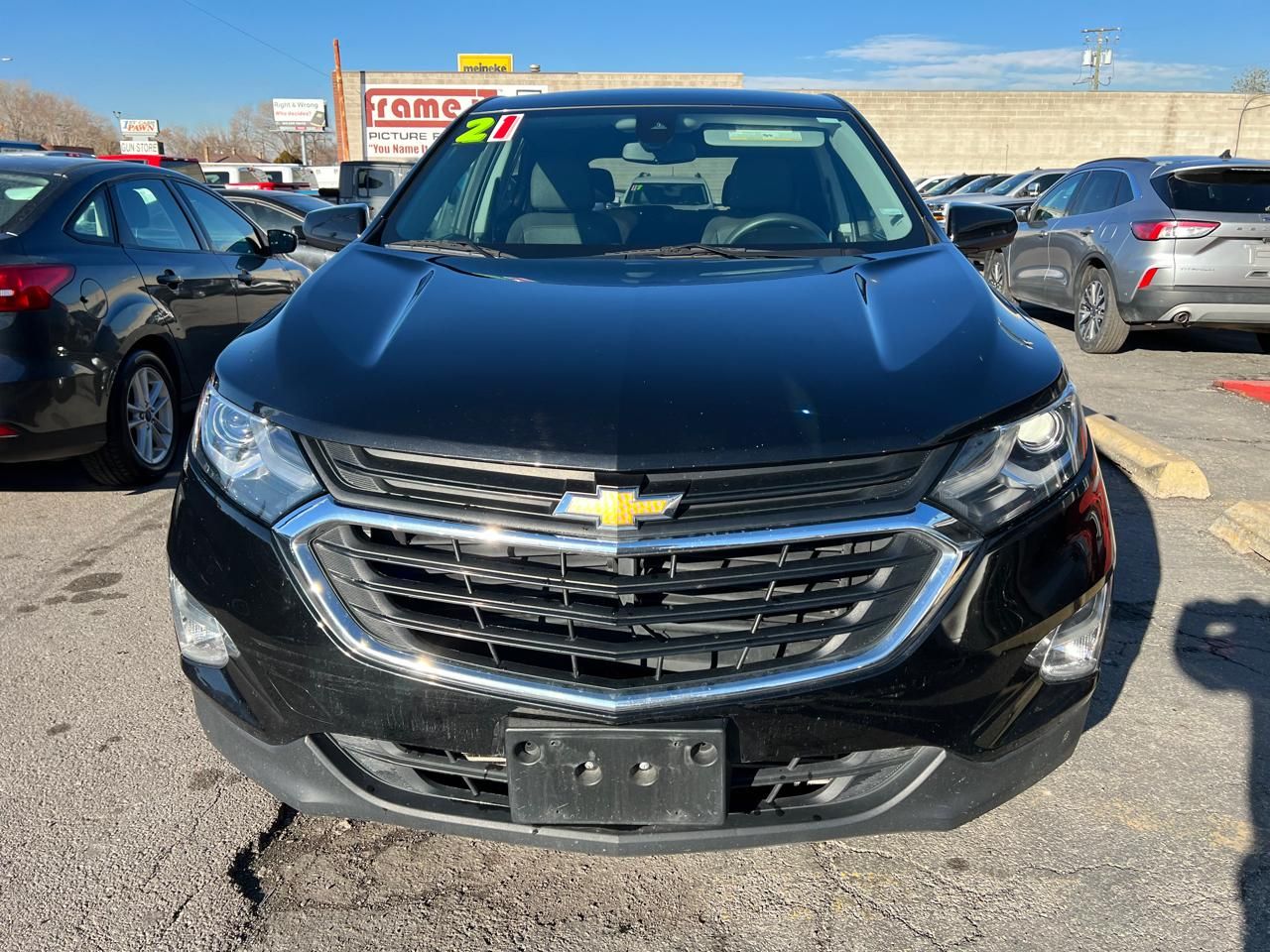 Main image 3