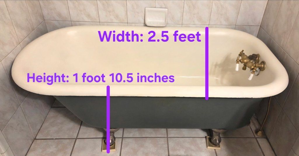 Cast Iron Clawfoot Tub (French Double Ended)

Vintage Clawfoot Bathtub - 5ft Length, 2.5ft Width, 1ft 10.5in Height, Gold Faucet