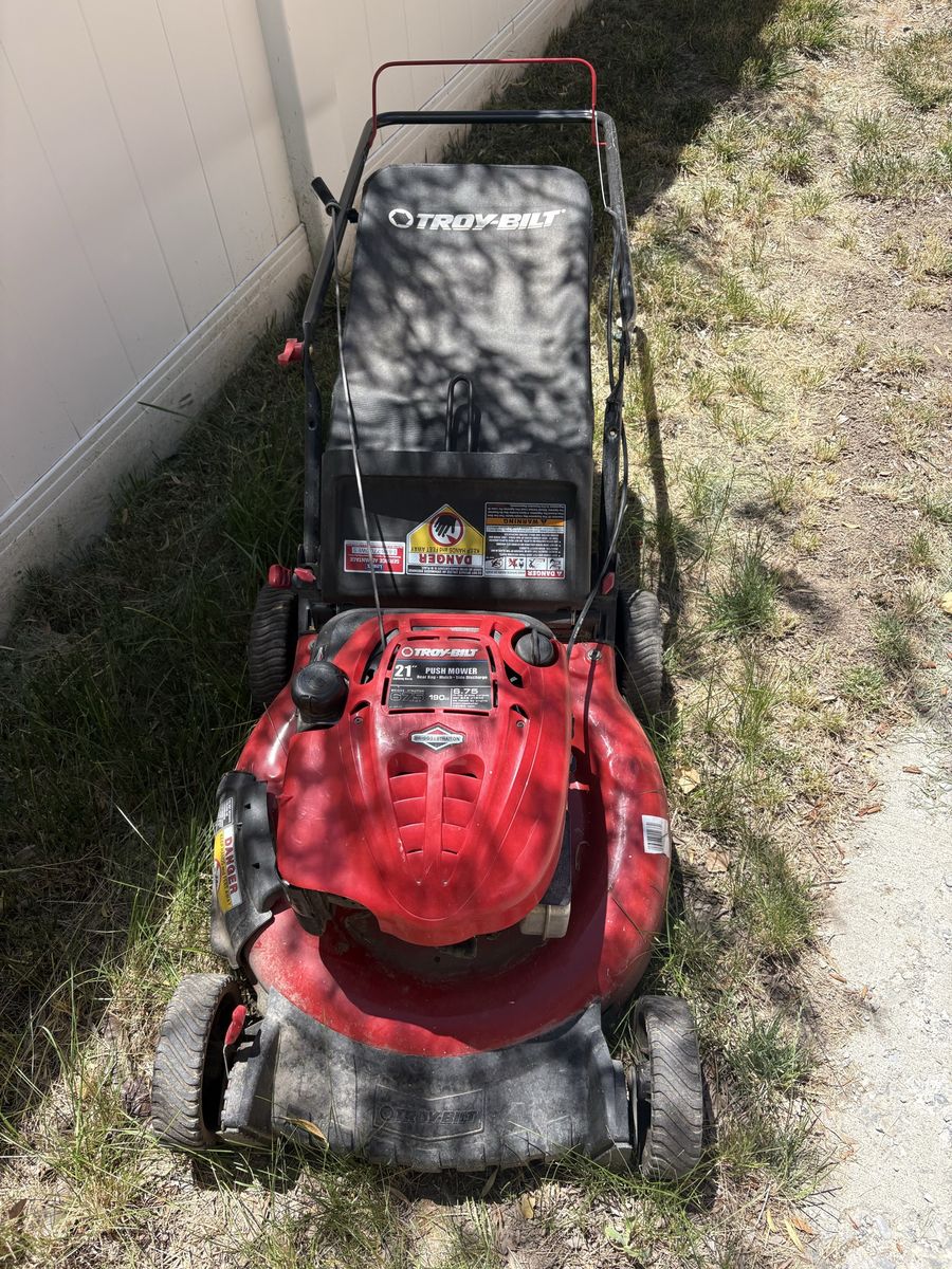 Troy-Bilt Lawnmower 190 cc 21”