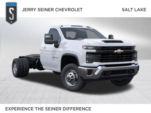 2026 CHEVROLET SILVERADO 3500HD CC Work Truck