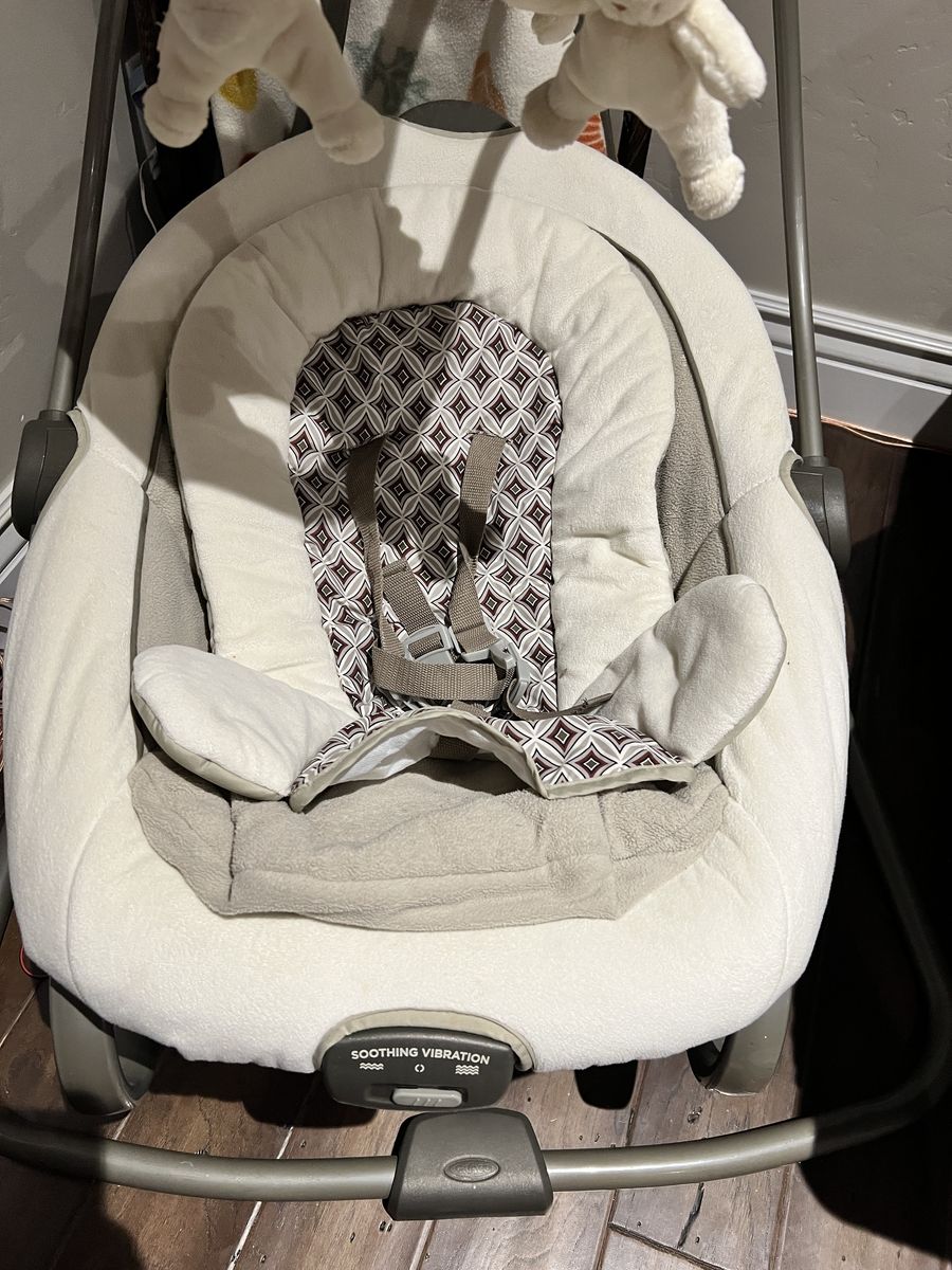 Graco Duetsoothe Swing And Rocker