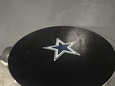 Dallas Cowboys Pub Table & 4 Bar Stools Set – Great Condition – $200 OBO