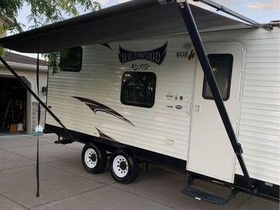 FOR SALE: LIGHT WEIGHT 2016 Forest River Wildwood 180DH Travel Trailer.