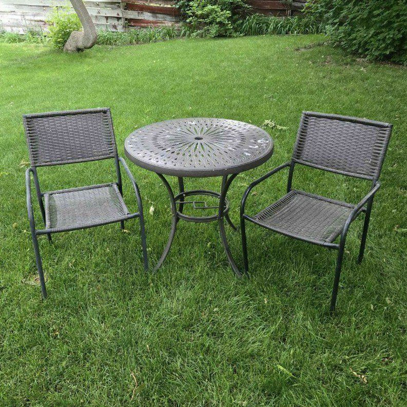 Circular Metal Outdoor Patio Bistro Table & 2 Chairs