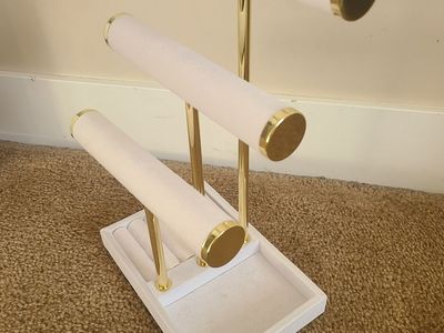 Jewelry holder