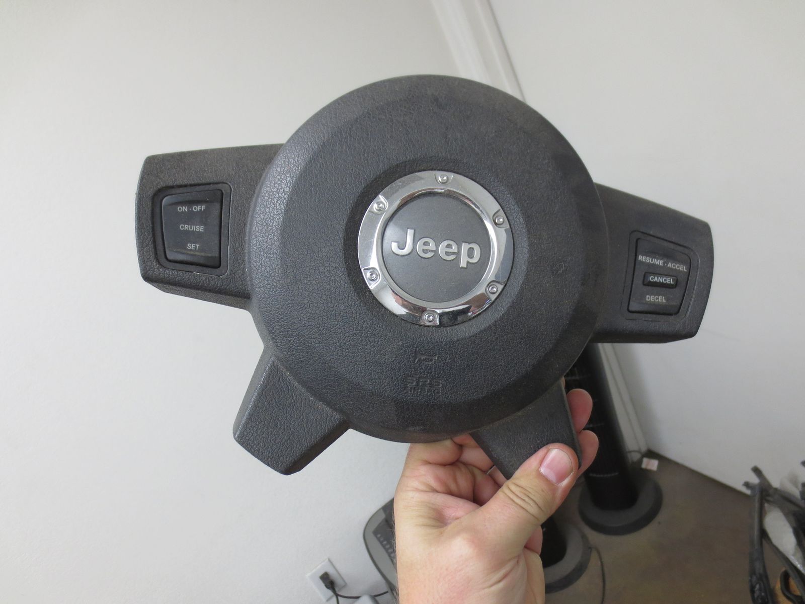 2006 Jeep Commander Steering Wheel Airbag with Cruise Control Buttons - P5JY991DVAH