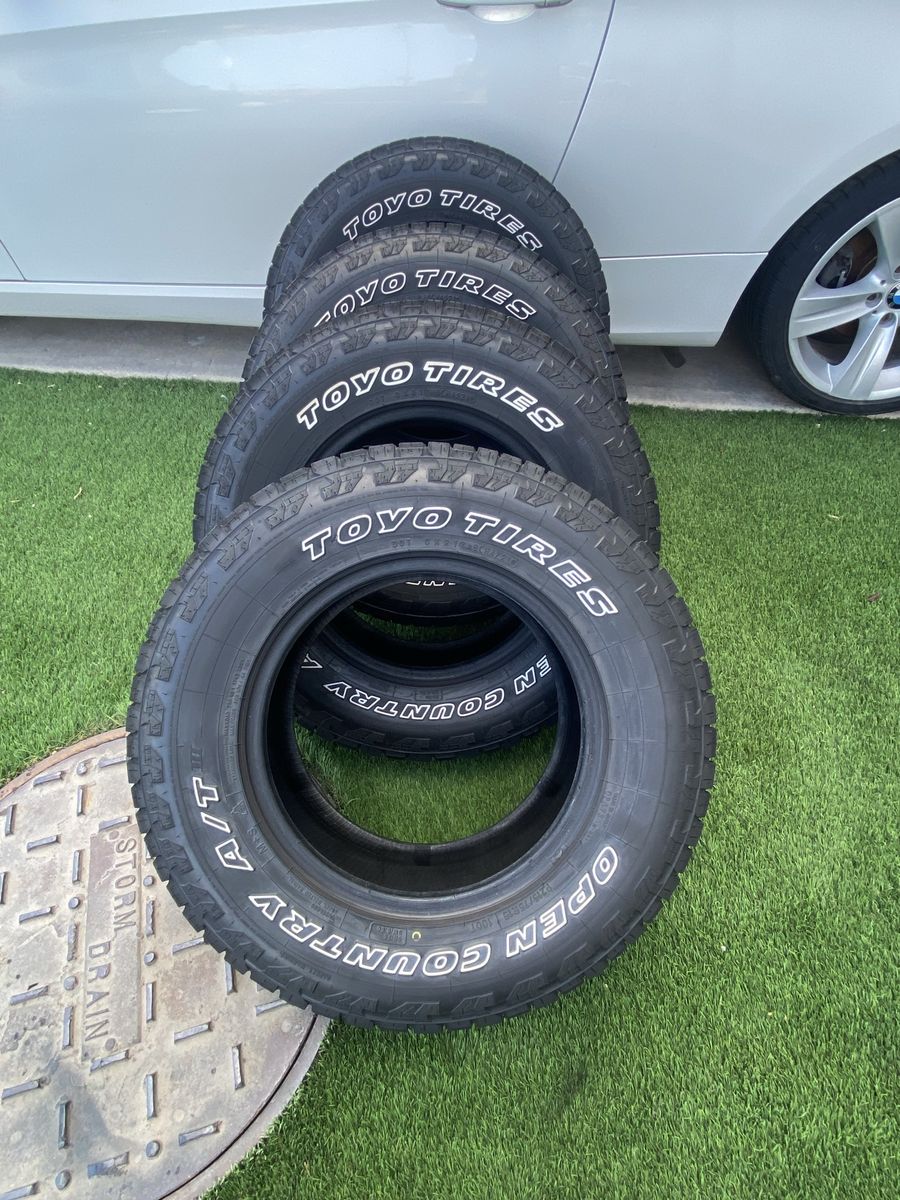Toyo open country a/t 215 75 15 