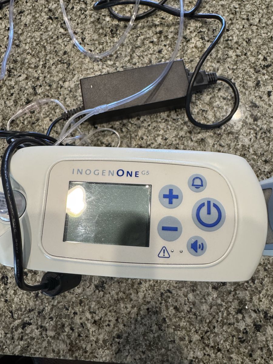 Inogen One G5 Portable Oxygen Concentrator with Battery & Power Cord - Lightly Used