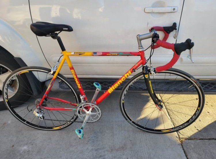 BIANCHI GOLD RACE TEAM
CAMPAGNOLO MIRAGE 2X9 GROUP