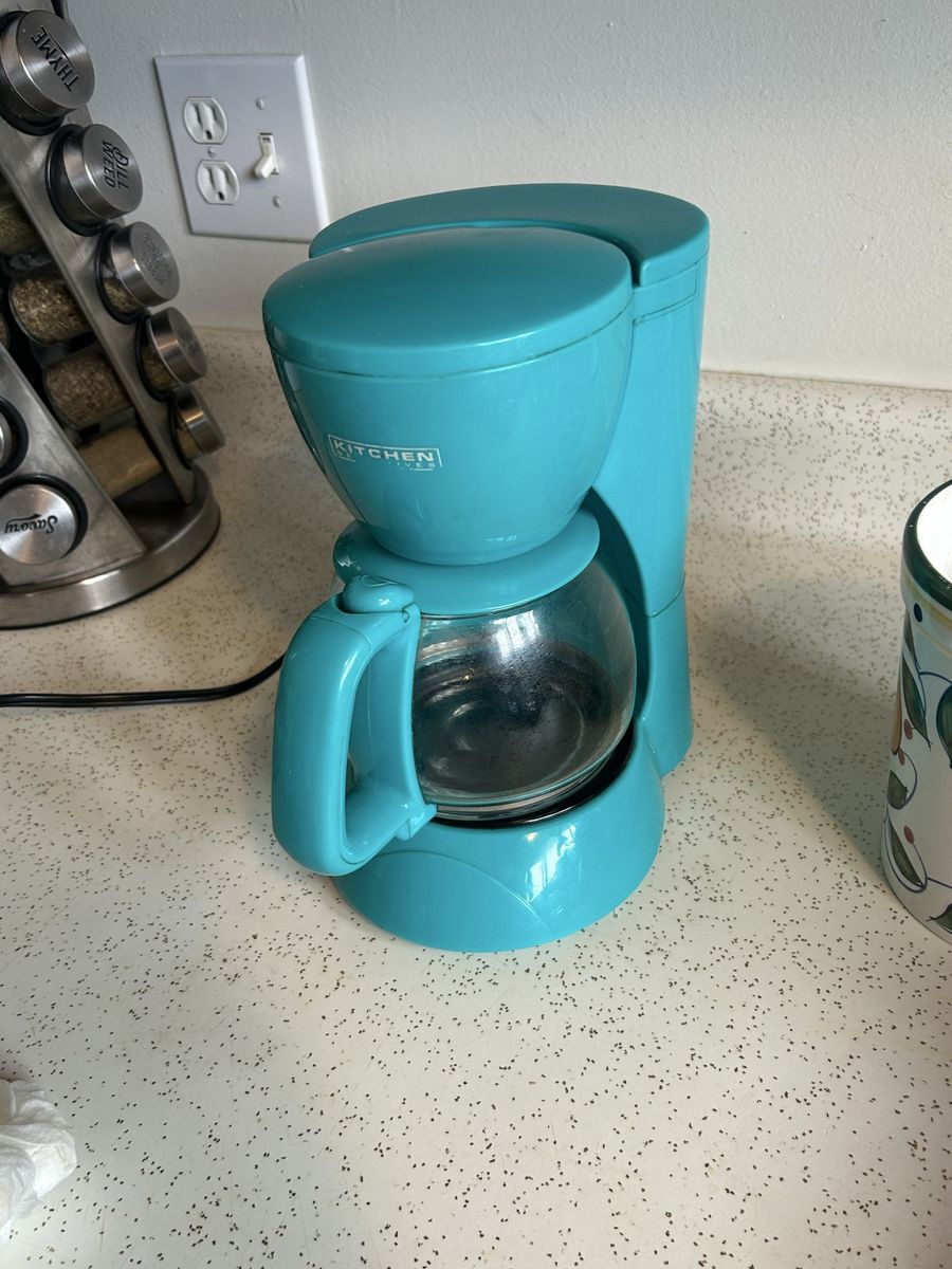 Small Teal 5 Cup Coffee Maker $5