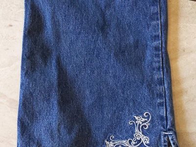 Vintage Y2K Jordache Authentic Jeanswear Blue Flare Jeans with Metalic Embroidered Ankles