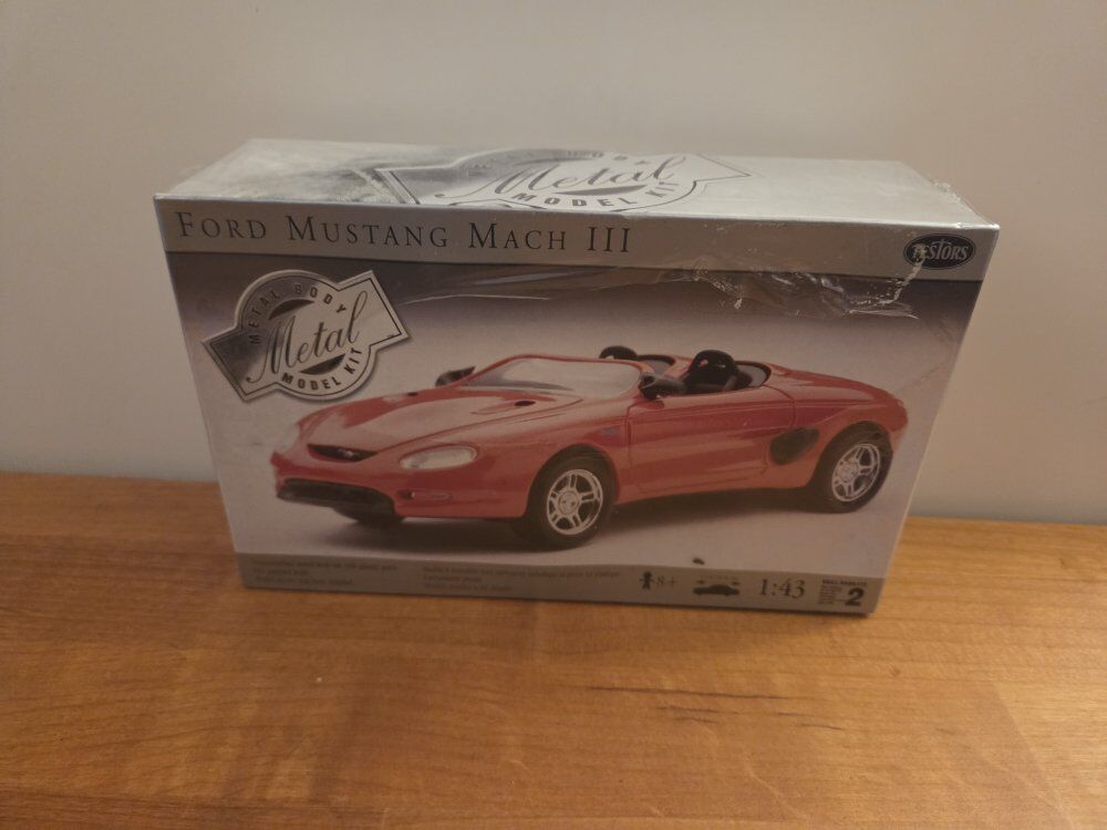 Testors Ford Mustang Mach 3 1:43 metal model kit