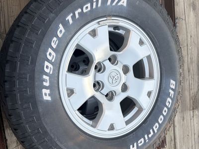 Tires n wheels 265/75/r16. 4ea