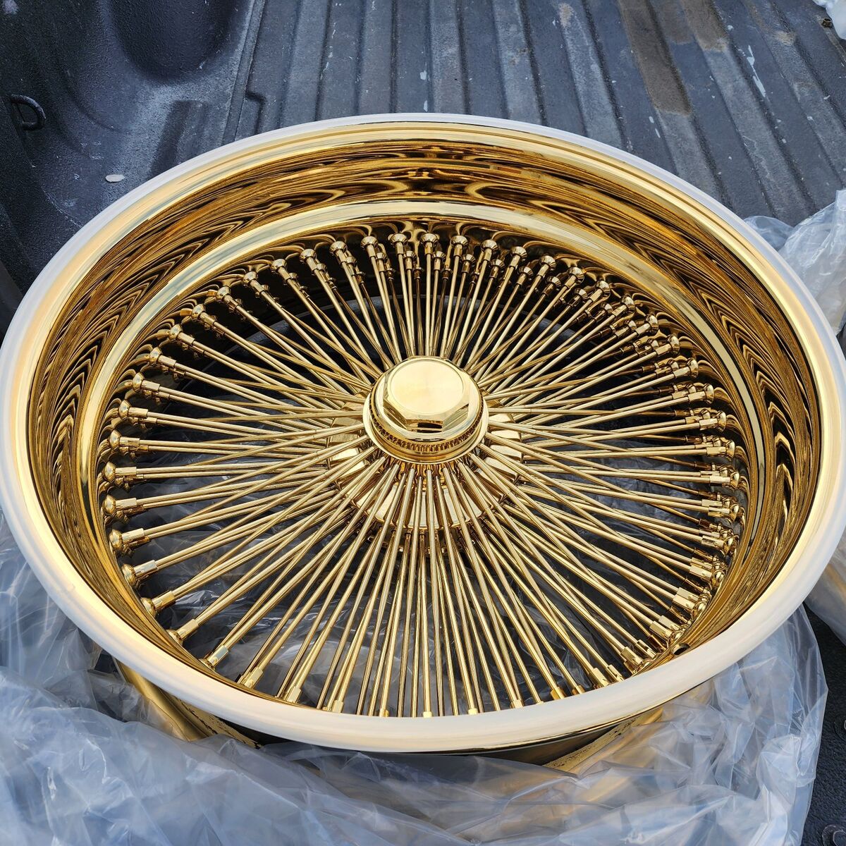 22 all gold staggered spokes